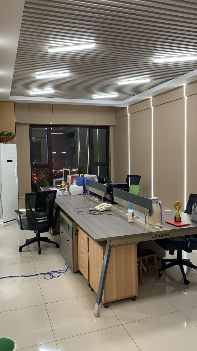 แผ่นผนังผสมผสาน PVC ผนังพื้นหลังภายในที่เป็นมิตรต่อสิ่งแวดล้อม 0