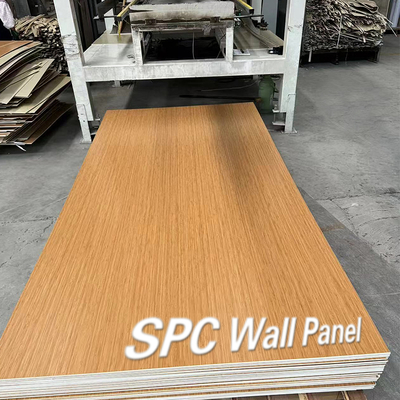 การออกแบบยอดนิยม แผงผนัง SPC กันความชื้น ทนทานต่อการสึกหรอ แผงผนังห้องน้ำ เป็นมิตรต่อสิ่งแวดล้อม แผงตกแต่งภายในสำหรับโรงแรม